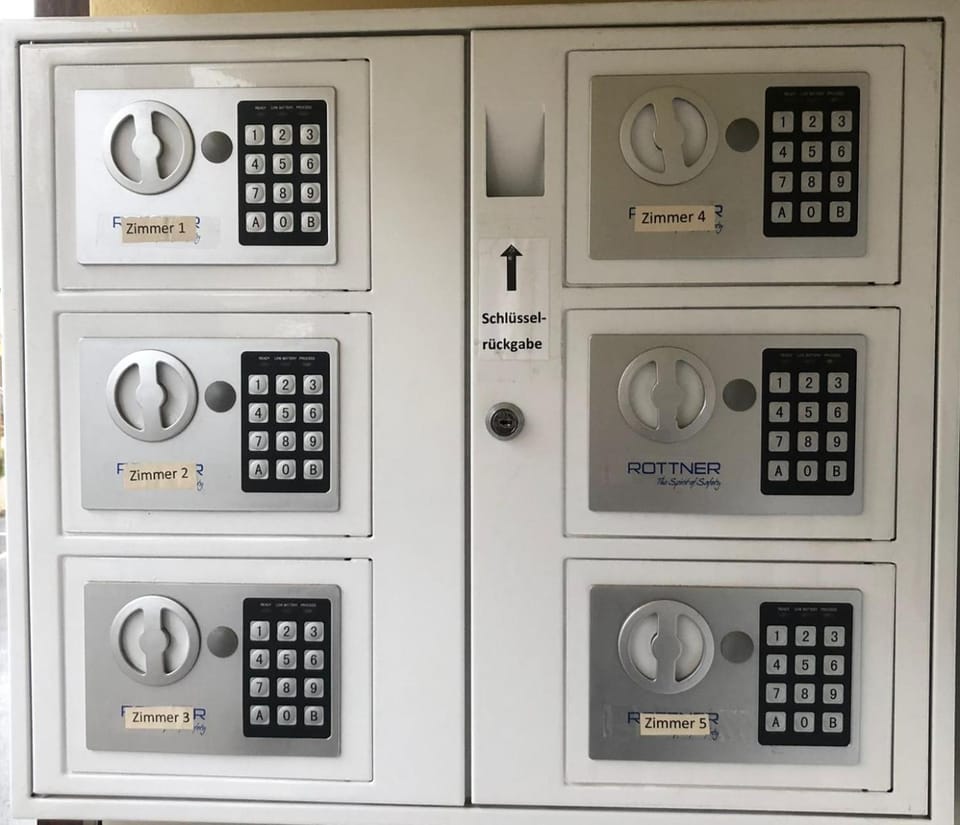 locker