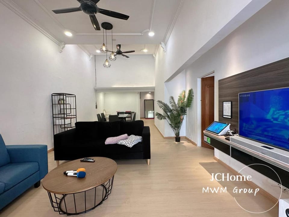 TV and multimedia, Living room, Seating area