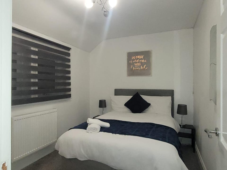 Lovely 3 bedroom house Apartment in Rochester