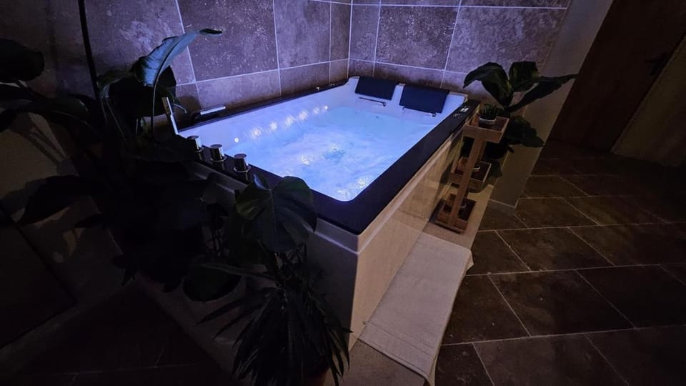 La Suite Tilleul Apartment in Île-de-France