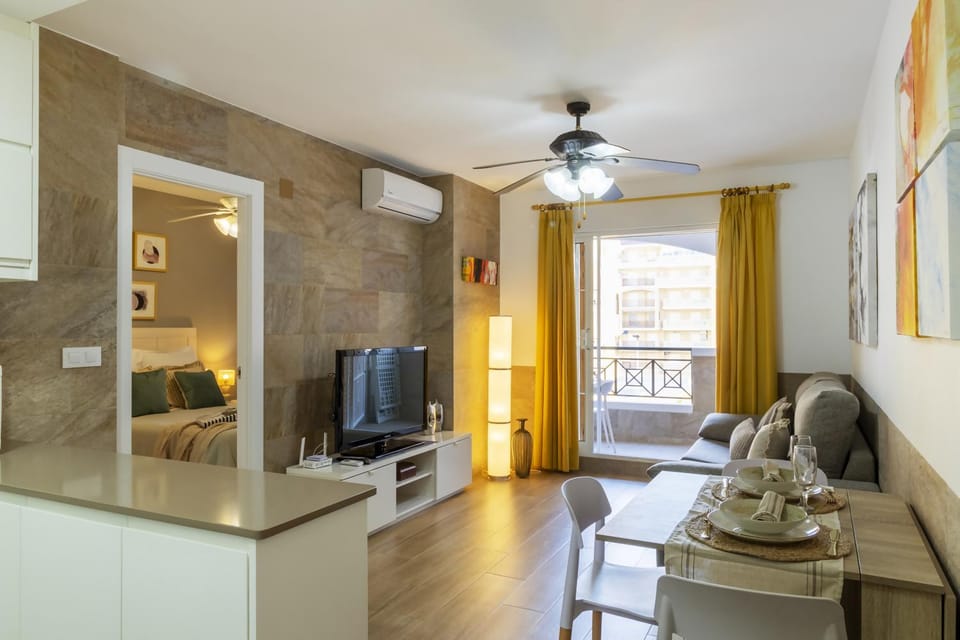 Apartment Pink Seaview Apartment in Torre La Mata
