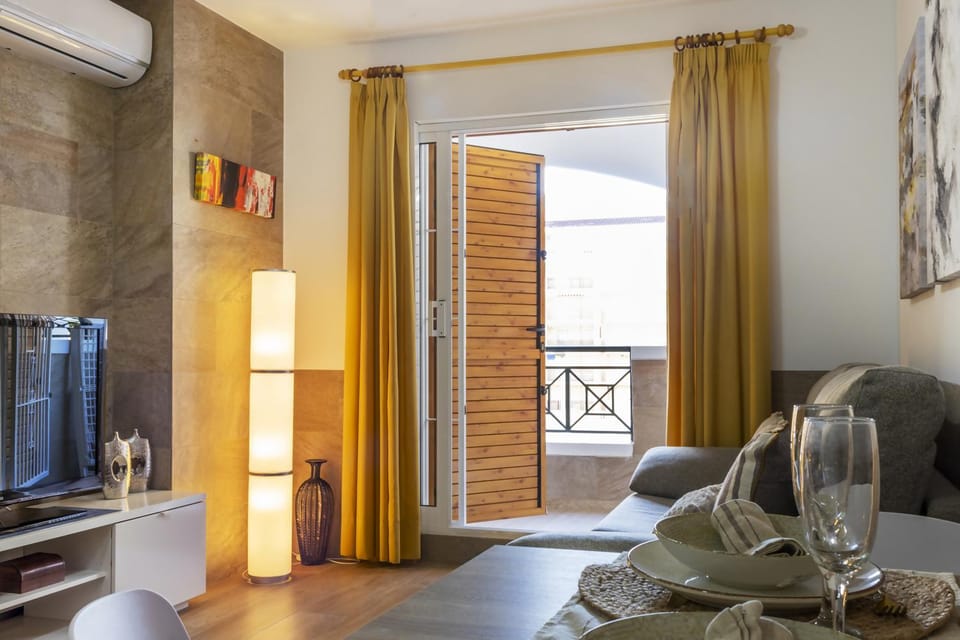 Apartment Pink Seaview Apartment in Torre La Mata