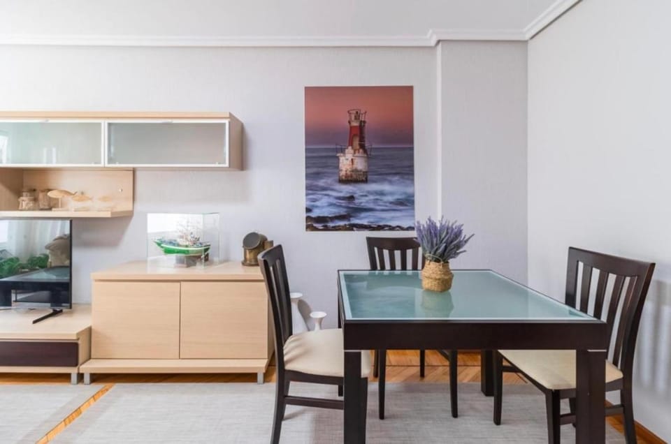 San vicente centro l 1000 metros playas Apartment in San Vicente de la Barquera