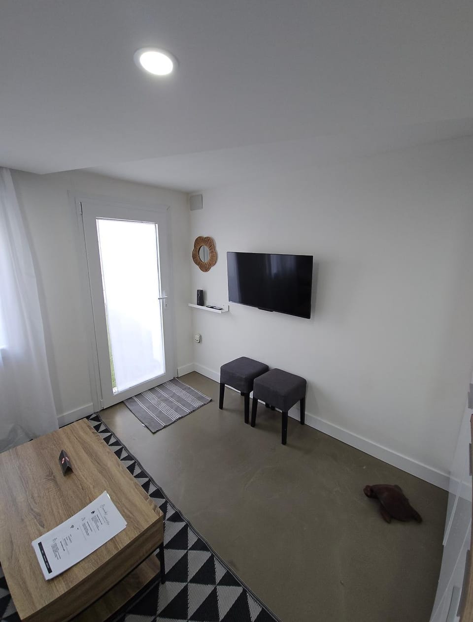 Communal lounge/ TV room, TV and multimedia, Living room, Seating area