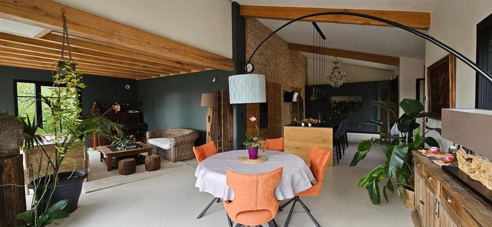 Communal lounge/ TV room, Living room, Breakfast