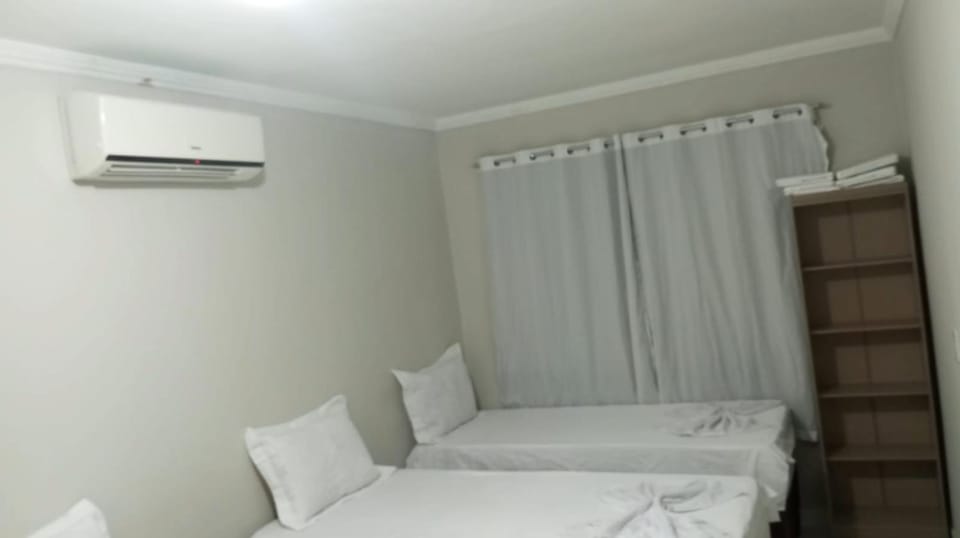 Bed, Photo of the whole room, Bedroom, air conditioner