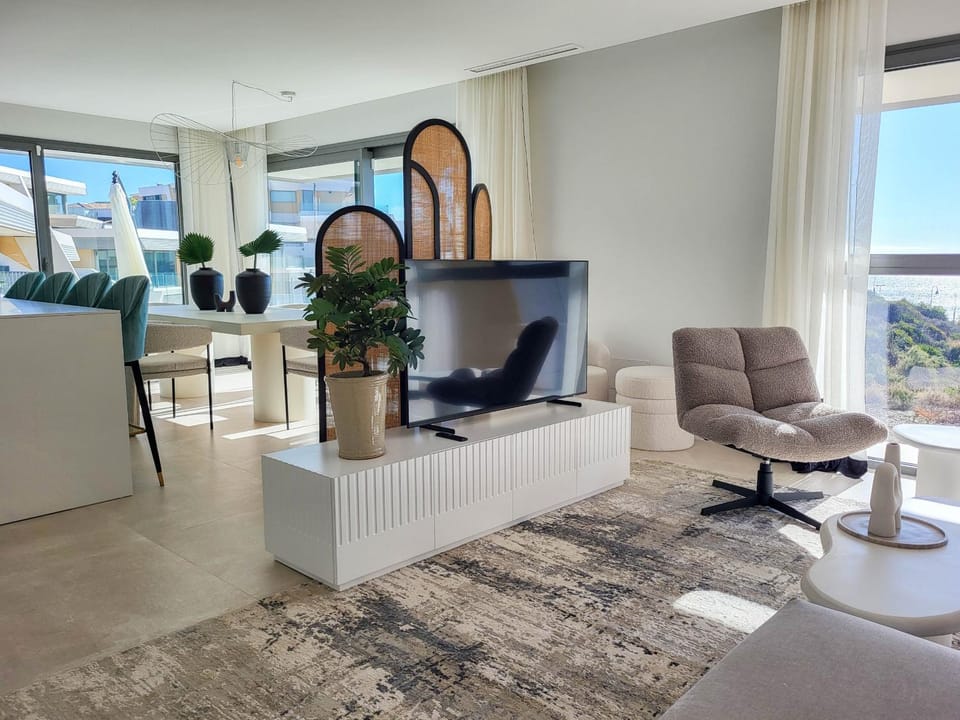 Communal lounge/ TV room, Living room