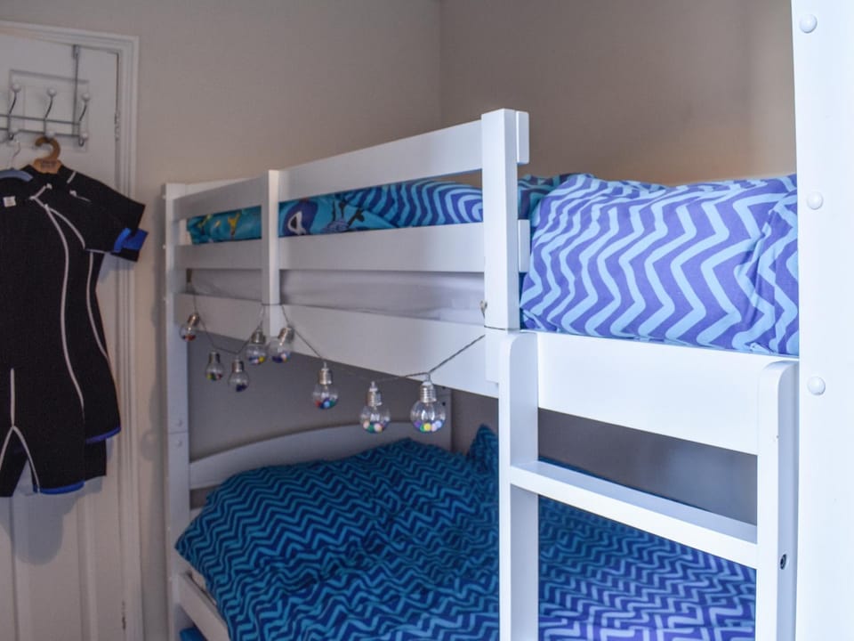 bunk bed