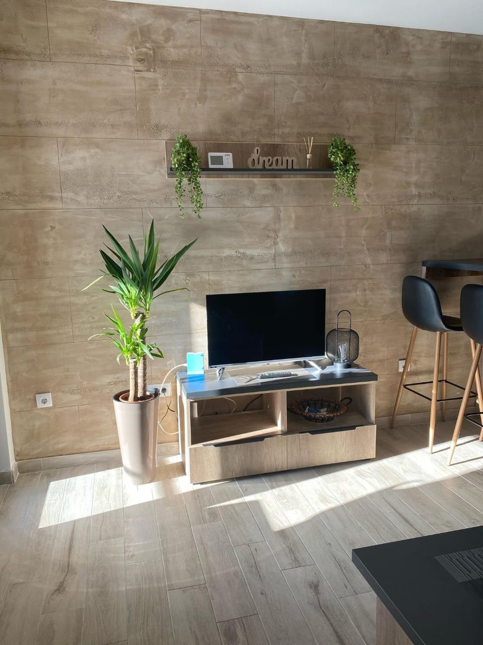 Communal lounge/ TV room, TV and multimedia, Living room, Evening entertainment