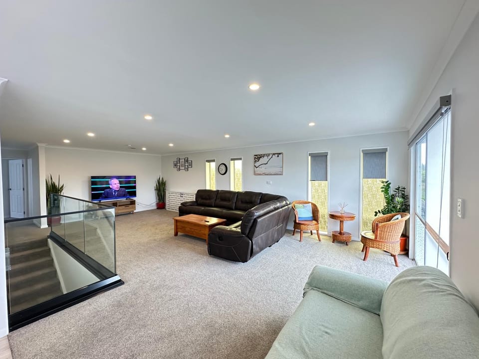 Communal lounge/ TV room, Living room