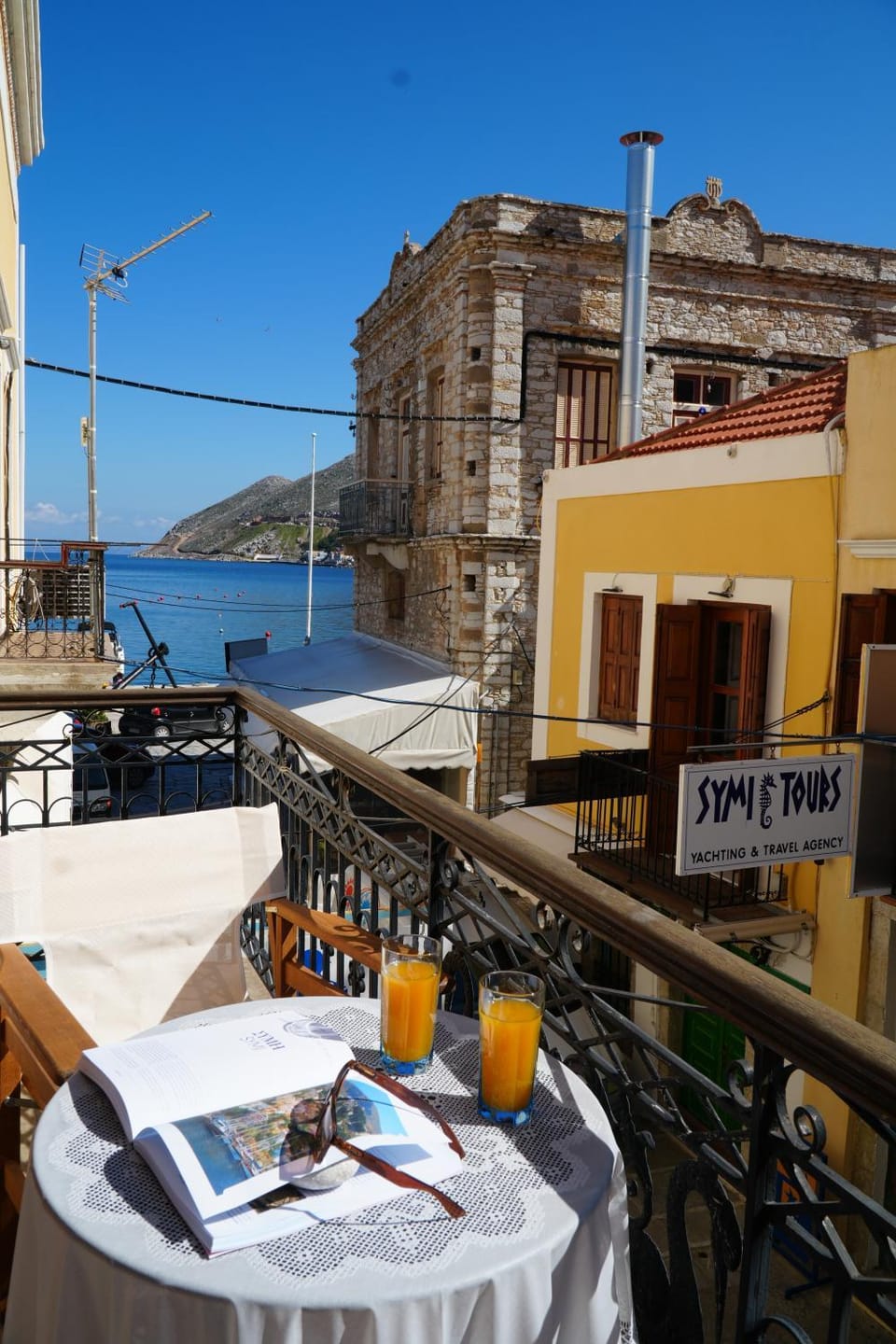 Property building, Patio, Nearby landmark, Day, Natural landscape, View (from property/room), Balcony/Terrace, Food and drinks, Dining area, Food, Sea view, Drinks
