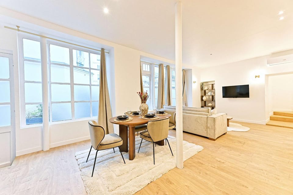 Living room, Seating area, Dining area