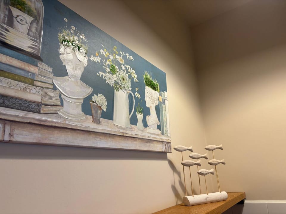 Decorative detail, internet