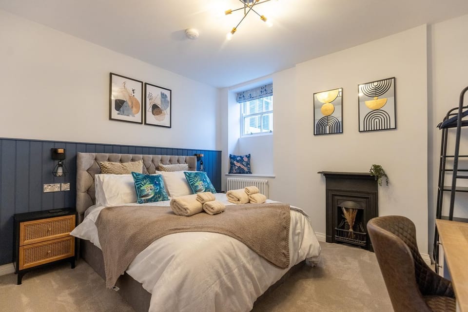 Bed, Bedroom