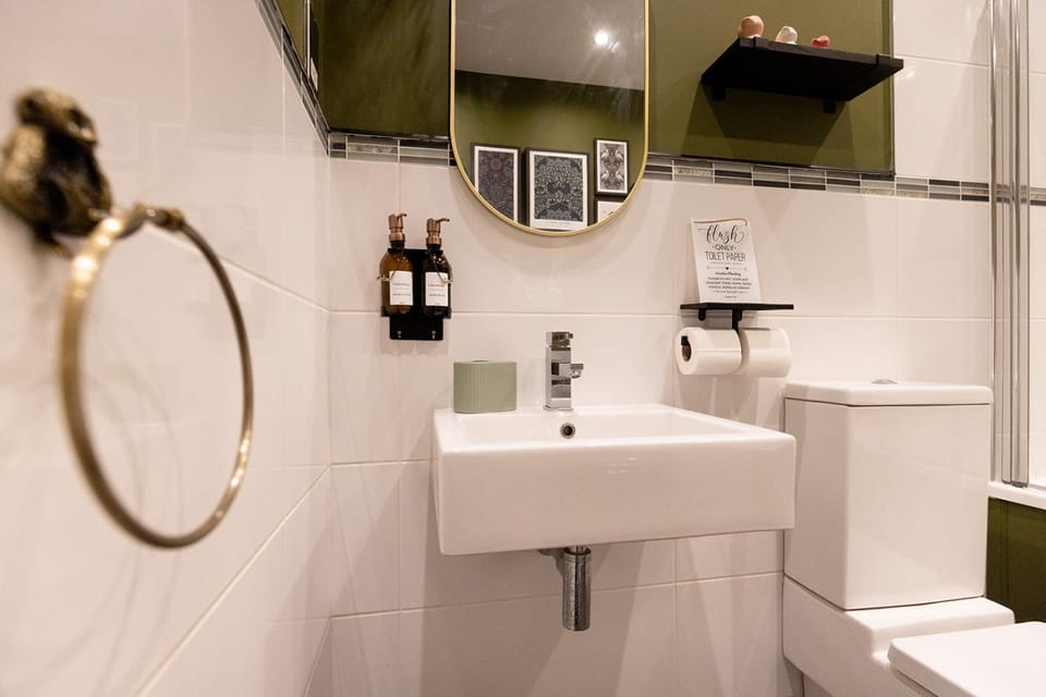 Toilet, Bathroom