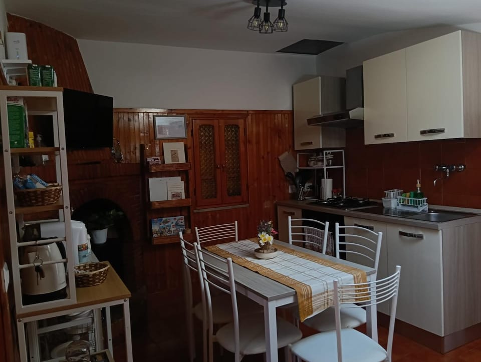 Coffee/tea facilities, Kitchen or kitchenette, Dining area, oven, pet friendly