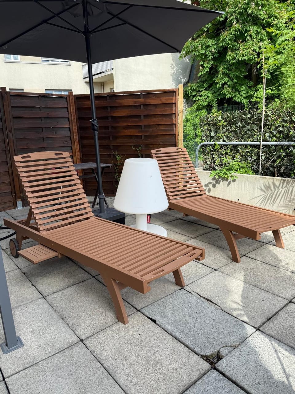 Patio, Patio, Spring, Bird's eye view, Winter, BBQ facilities, View (from property/room), City view, Lake view, Landmark view, Mountain view, Entertainment, Sunrise, Sunset, dishwasher, internet, washing machine