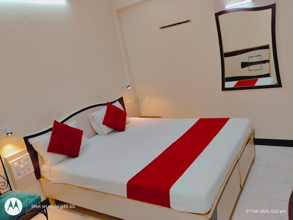 Bed, Bedroom, air conditioner