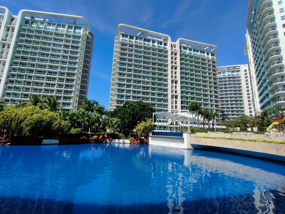 Azure's Best by Condo Suites PH Apartment in Paranaque