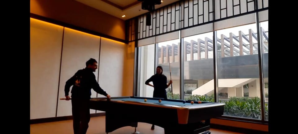 Billiard, Game Room