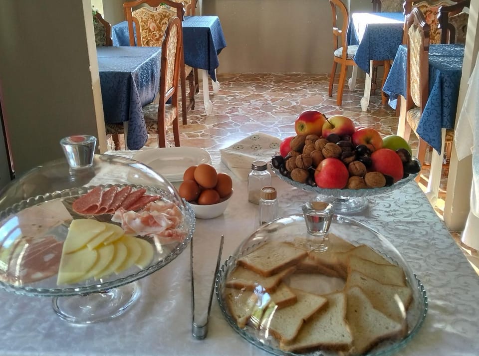 Il Borgo del Castello Bed and Breakfast in Province of Lecco