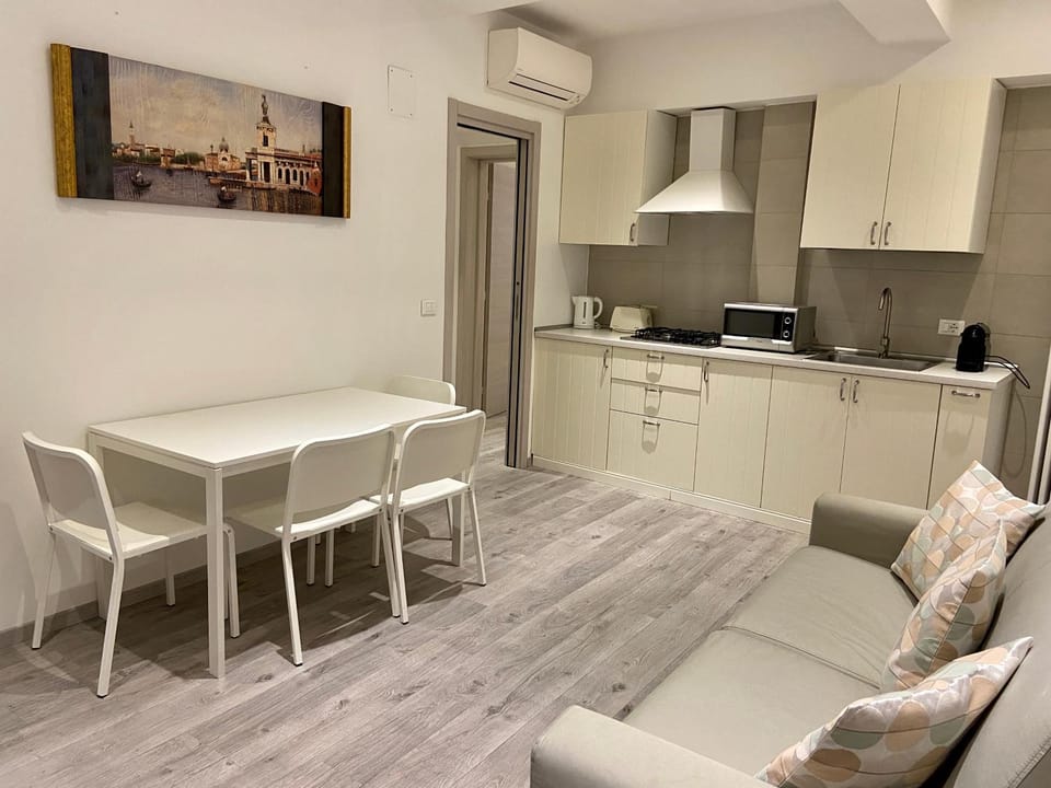 Kitchen or kitchenette, Living room, Dining area