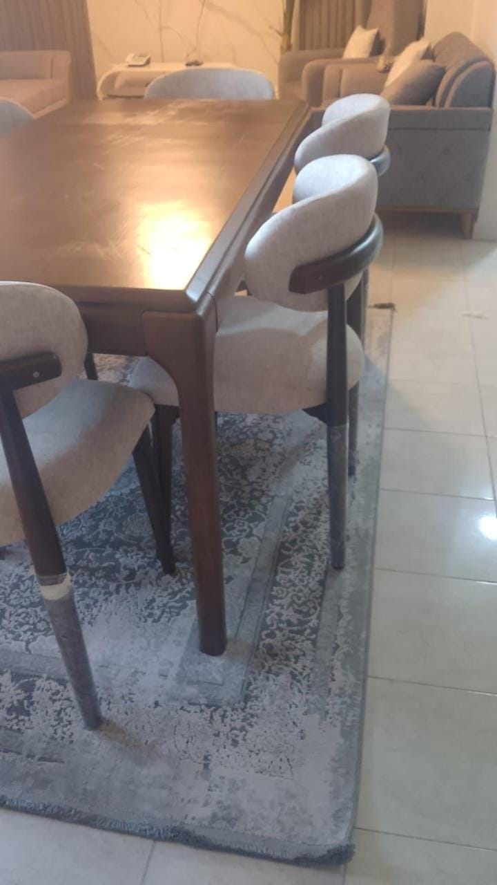 شقة بجوار المركز التجاري والمطاعم جديدة Apartment in New Cairo City