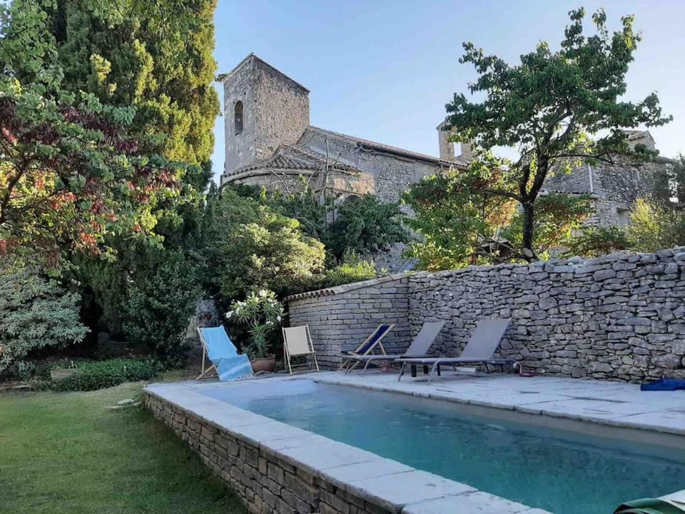 Garden view, Pool view, Swimming pool, sunbed