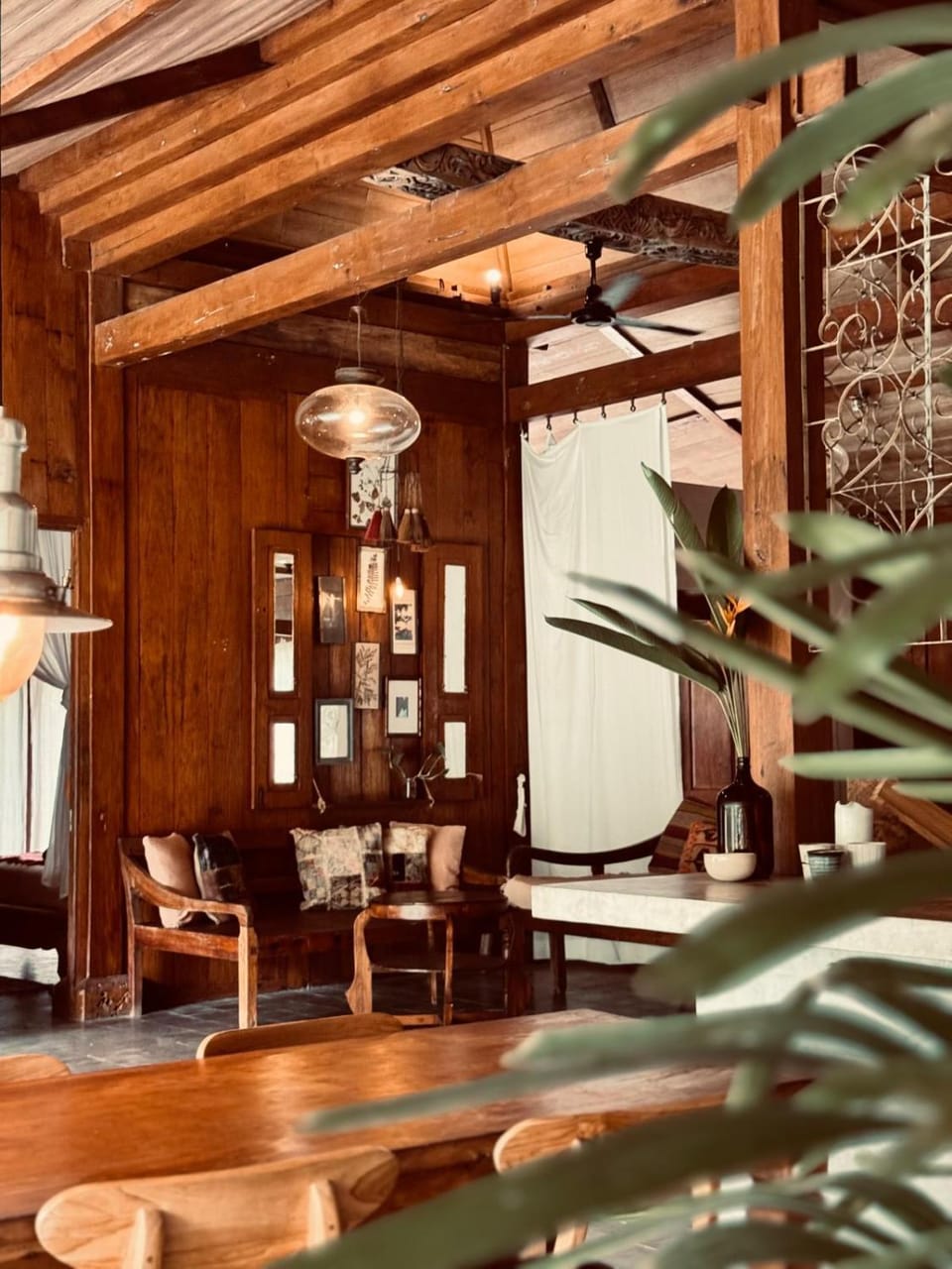 Villa Mango Canggu Private Luxury Joglo with breakfast Pool & Garden Villa in North Kuta