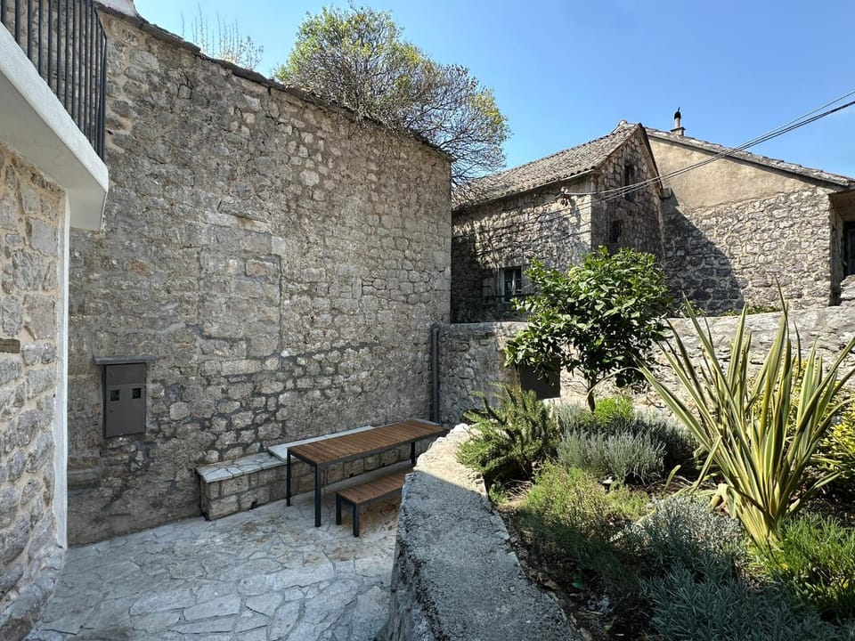 Inner courtyard view