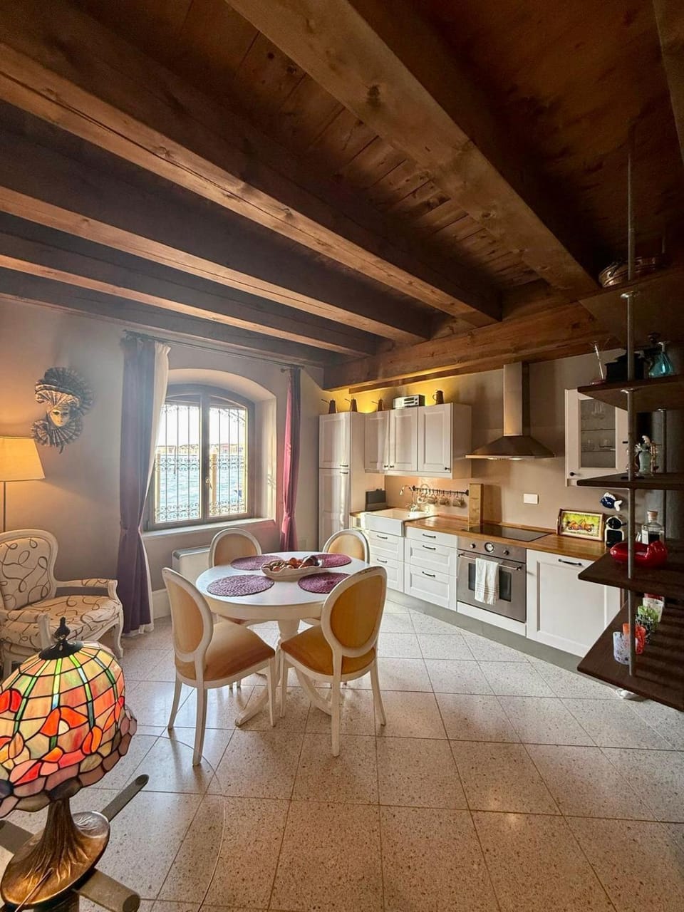 Molino Stucky Chimera - Canal View Apartment in Lido di Venezia