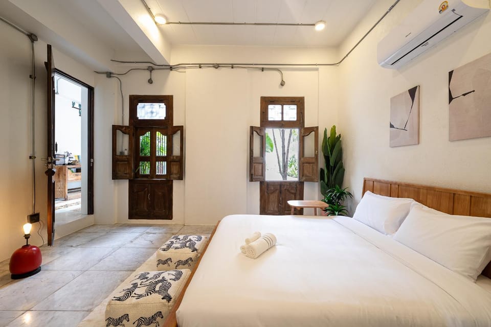 Bed, Bedroom