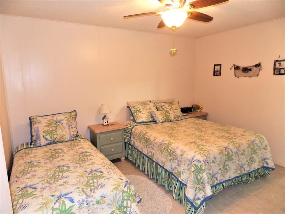 Seaside retreat- Great location fish station House in Port Aransas