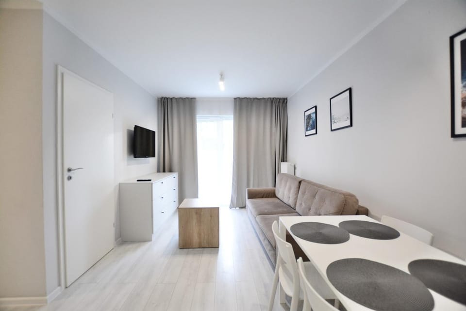 Communal lounge/ TV room, TV and multimedia, Living room, Photo of the whole room