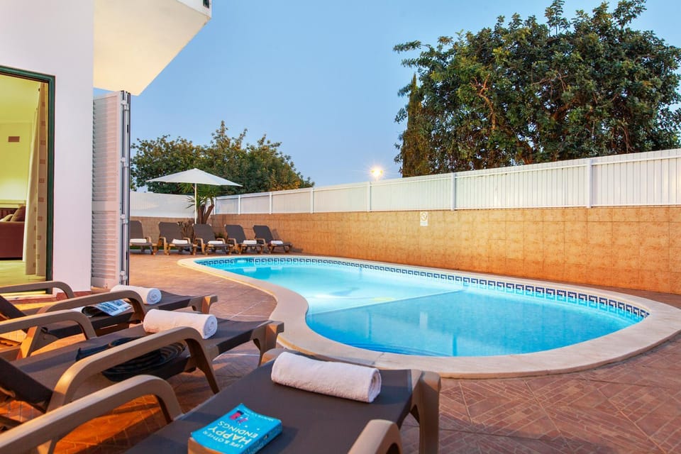 Day, Pool view, Swimming pool, sunbed