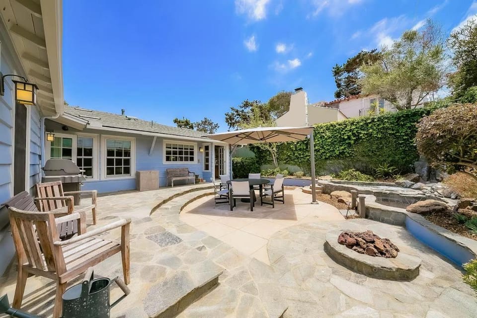 La Jolla Shores Perfection with Hot Tub, Fence Yard, AC & Grill House in La Jolla Shores