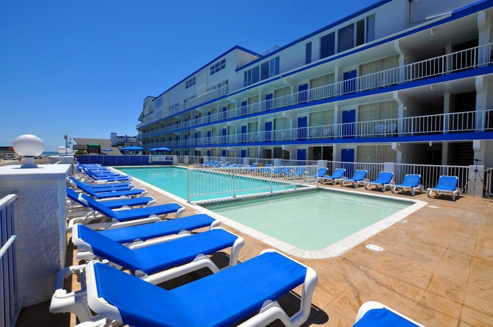 Summer, Swimming pool