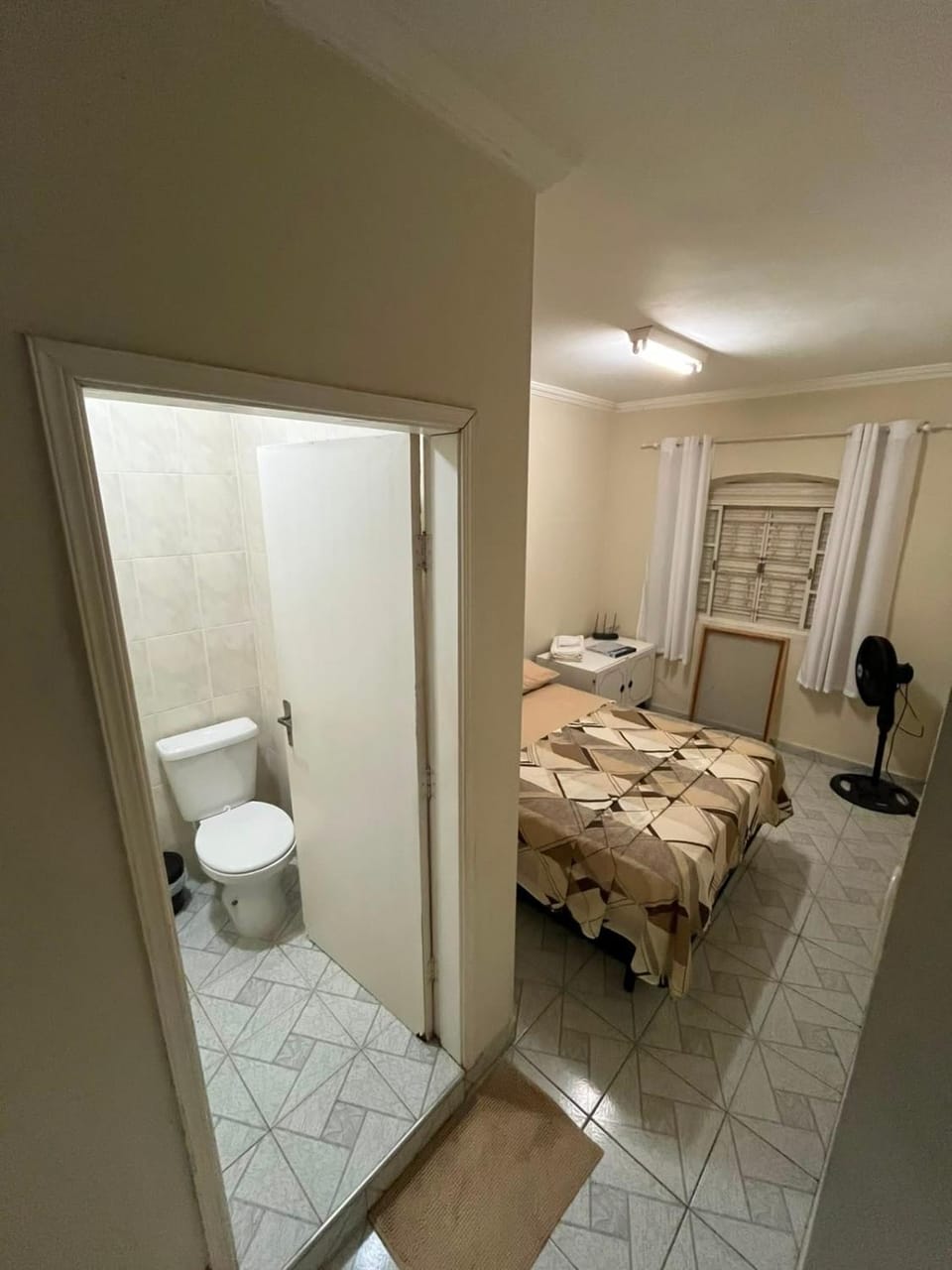 Apto 1 com varanda em Aparecida 5min do Santuário Nacional Apartment in State of São Paulo