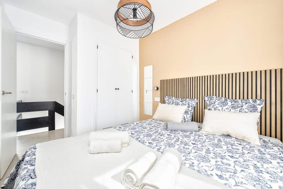 Bedroom, wardrobe