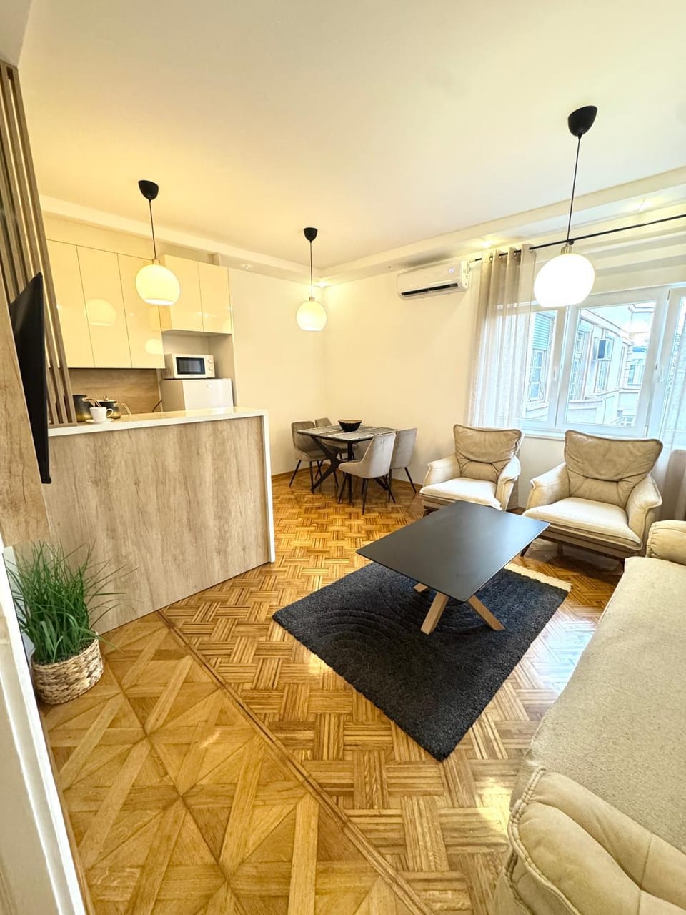 Living room, Seating area, Dining area