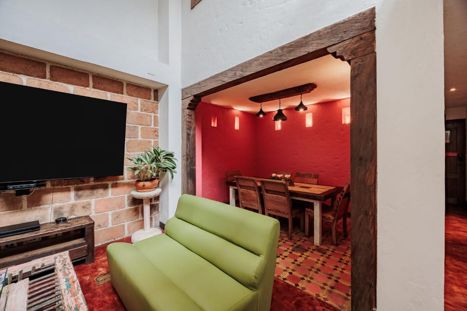 Communal lounge/ TV room, TV and multimedia, Living room, Seating area