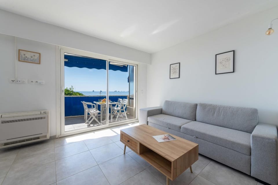 View (from property/room), Balcony/Terrace, Seating area