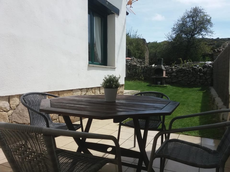 El Huerto de Pipo Country House in Extremadura, Spain