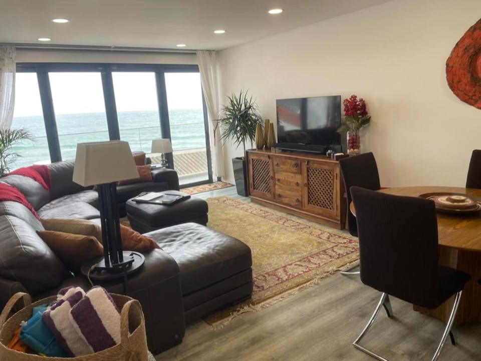 TV and multimedia, Living room, Dining area, Sea view