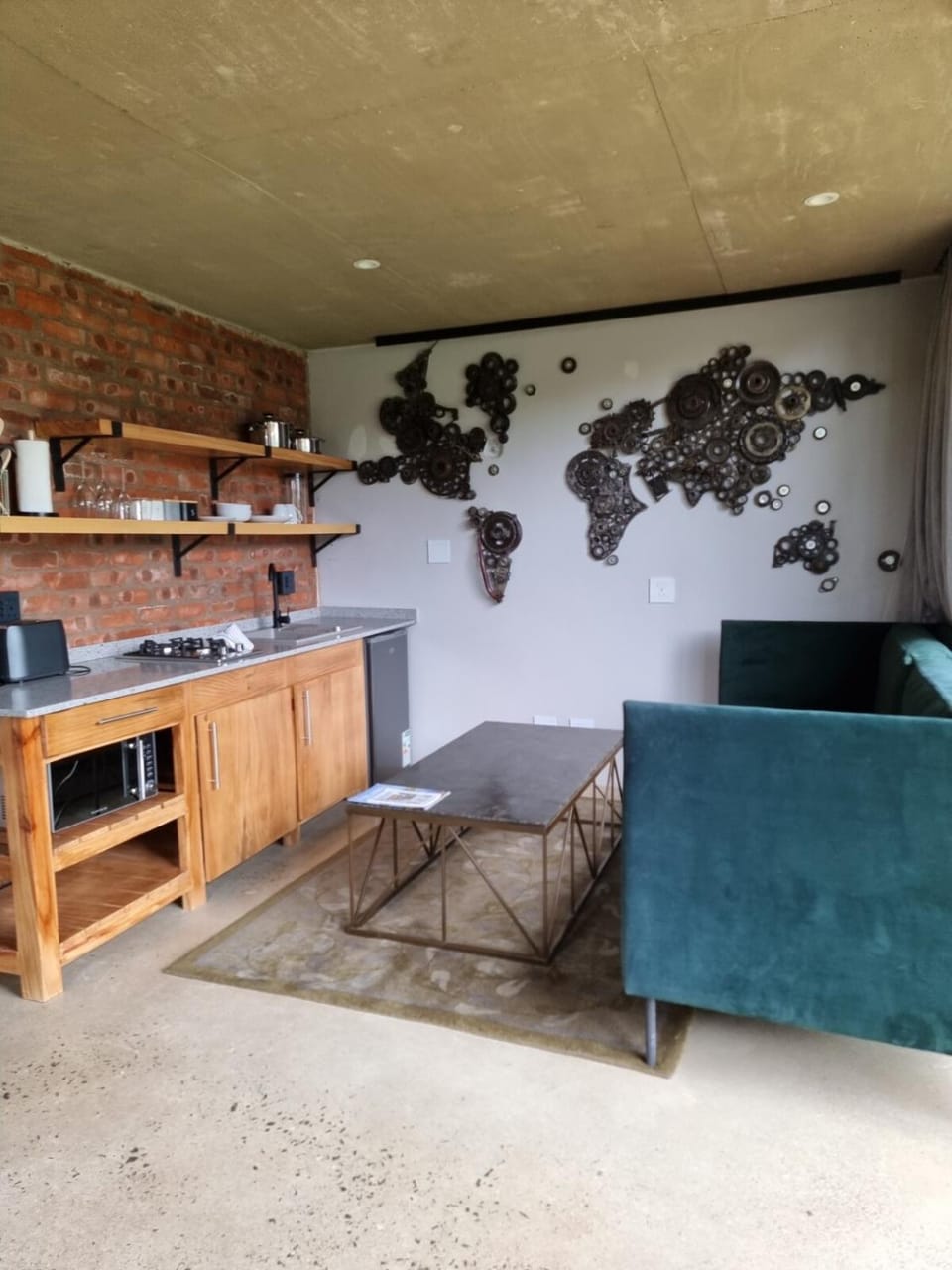 Kitchen or kitchenette, Living room, Seating area