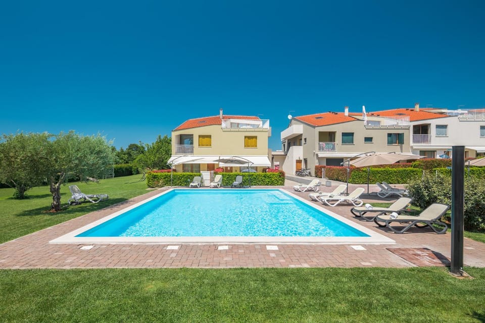 Property building, Pool view, Swimming pool, Swimming pool