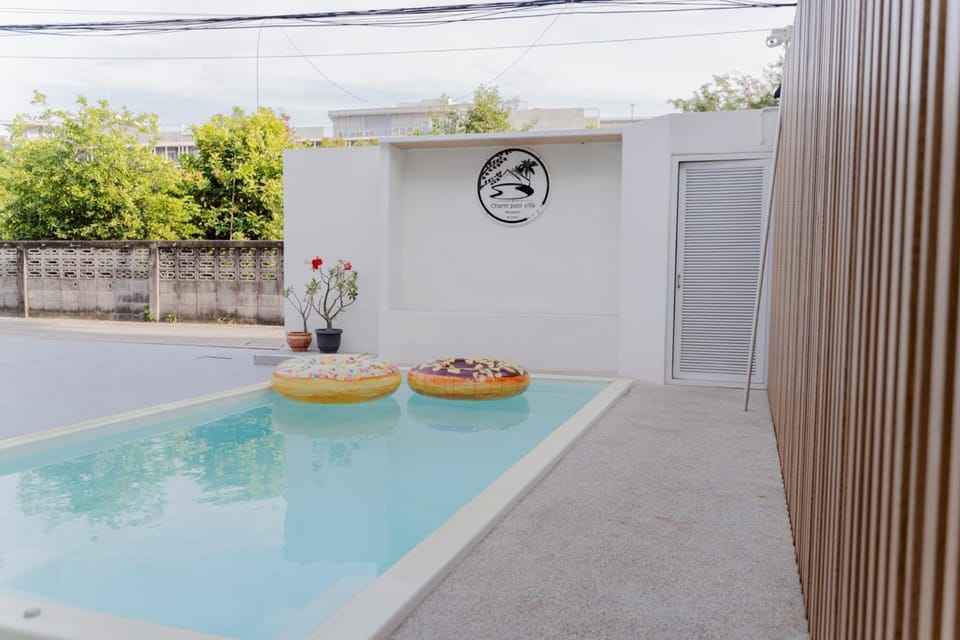 Pool view, Swimming pool