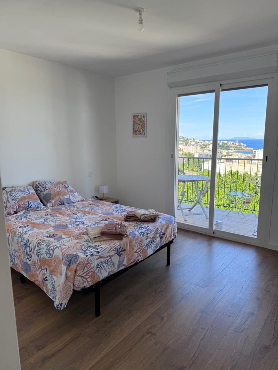 Bed, View (from property/room), Photo of the whole room, Bedroom, Sea view