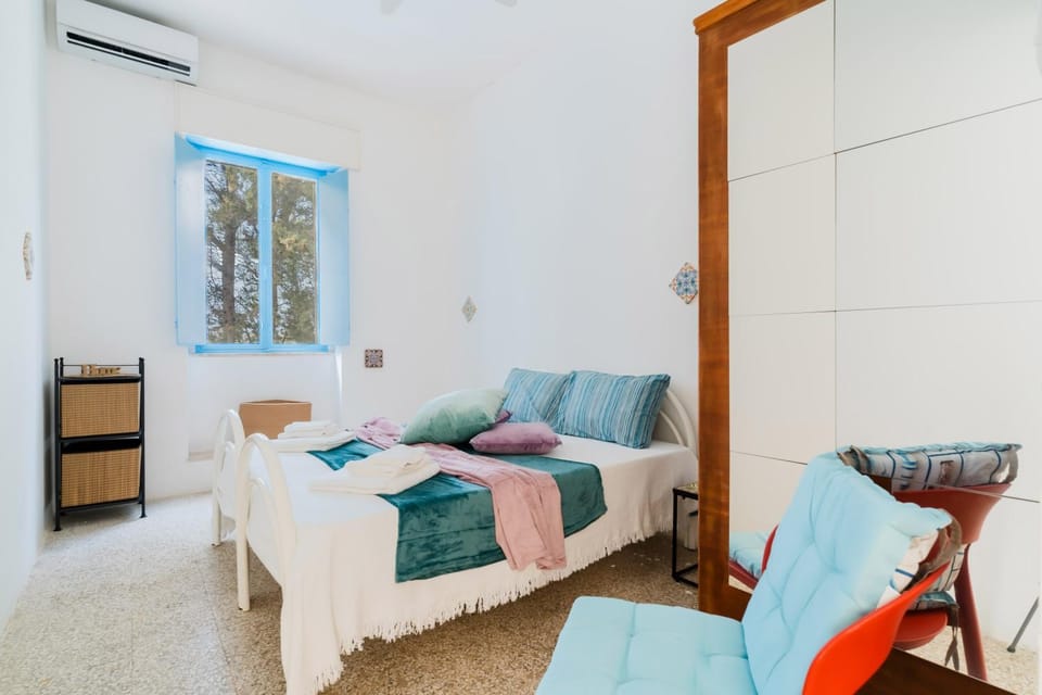 Living room, Bedroom