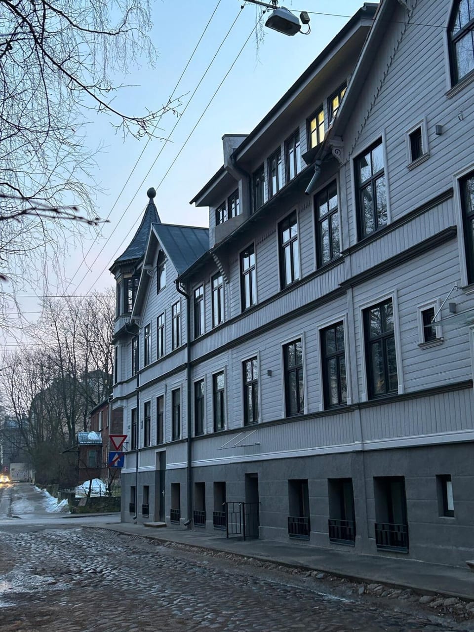 Property building, Street view, Location